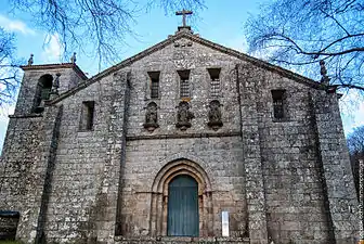 El monasterio de Fiães cerca de Melgaço es una de las abadías cistercienses más antiguas de Portugal, fundada en 1163.