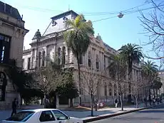 Facultad de Derecho UNR, Paseo del Siglo