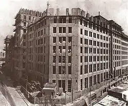 La actual sede de la Facultad de Medicina en construcción, circa 1940.