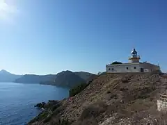 Vista del faro desde el este.