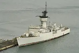 La Baleares, ya dada de baja, esperando destino en Ferrol en 2013.
