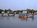 Barcos pesqueros el río.