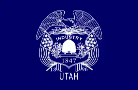 Antigua bandera estatal de Utah, utilizada desde 1903 hasta 1913.