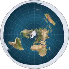 Una proyección acimutal equidistante de la Tierra. Una imagen renderizada del modelo de la Tierra Plana. Lo blanco alrededor del círculo se cree que es un «muro de hielo» que evita ir más allá.