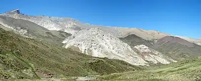 Afloramiento de la formación Auquilco (Jurásico superior) en el valle de Las Leñas.