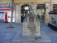 Fuente del Niño Pescador (1947), de Josep Manuel Benedicto, Diagonal con Casanova.