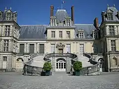 Escalier du Fer-à-cheval en el Palacio de Fontainebleau, de Philibert Delorme y Jean Bullant (c. 1550)