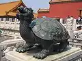 Representación aislada, con cabeza de dragón en la Ciudad Prohibida de Pekín, China.