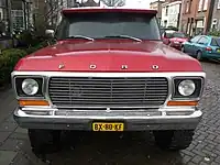Ford Bronco Ranger (vista lateral diagonal)