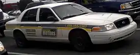 Ford Crown Victoria auto de alquiler