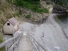 Reproducción de una instalación tradicional de pesca de bacalao, creada para la serie de televisión "L'ombre de l'épervier".