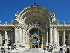 entrada principal del Petit Palais, París