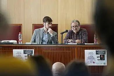 Francisco Delgado dictando una conferencia sobre educación en Granada. Mayo de 2022.