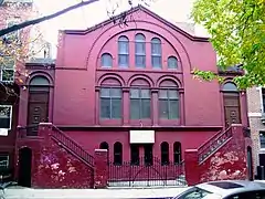 Iglesia Evangélica francesa, anteriormente la Iglesia Apostólica  Católica, 126 West 16th Street, Manhattan (c.1865)