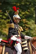 Oficial Subalterno (Capitán) de los Gendarmes de a caballo de los Dragones la Guardia Republicana, que es la policía montada de París.