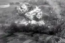 Lanzamiento de bombas de napalm por la Fuerza Aérea francesa durante la guerra de Indochina.