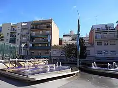 Fuente mutante (1986), de Enric Pladevall, plaza de Ángel Pestaña.