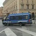 Furgoneta de la Polizia di Stato.