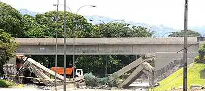 Voladura Puente Santa Cecilia