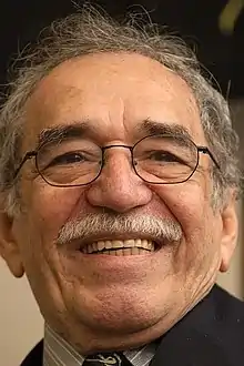 Gabriel García Márquez,  escritor, guionista, editor, y periodista. En 1982 recibió el Premio Nobel de Literatura.