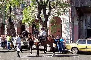 Gauchos en la Feria de Mataderos.