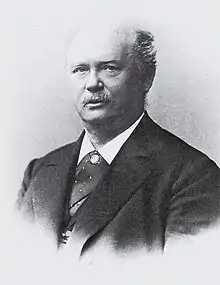 Georg Siemens (1839–1901), desde 1899 Georg  von Siemens, sobrino de Werner von Siemens, director fundador del Deutsche Bank