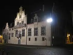 Hof van Savoye, el palacio de la corte de Margarita de Austria en Malinas. Entre 1517 y 1530 su construcción estuvo a cargo de Rombout II Keldermans.