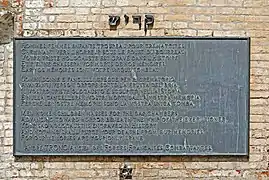 El memorial Poema de André Tronc - Campo del Ghetto Novo.