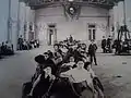 Gigantografía de una foto de época mostrando el salón donde los inmigrantes esperaban su turno para el comedor. MUNTREF Museo de la Inmigración. Ciudad Autónoma de Buenos Aires, Argentina.