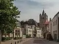 Gilze, la iglesia (Sint Petrus Bandenkerk) en la calle