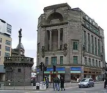 Edith Hughes: Glasgow Mercat Cross, 1930