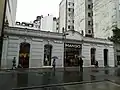 Fachada y tienda de Mango