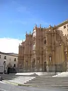 Catedral de Guadix. En el lugar donde se asienta, existió en el siglo X una iglesia hispanovisigoda, Sede Diocesana creada por San Torcuato