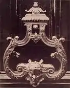Aldabón de Eugène Atget en el Hôtel de Brunoy.