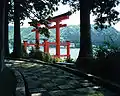 Torii del santuario de Hakone, en el lago Ashi.