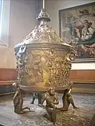 Pila bautismal de bronce circa 1230, iglesia de San Miguel de Hildesheim