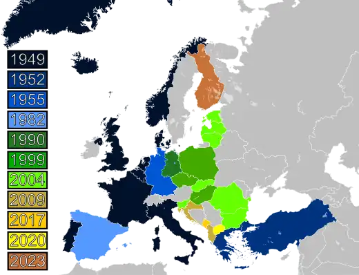 A map of Europe with eight colors that refer to the year different countries joined the alliance.