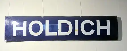 Cartel nomenclador de la estación Holdich