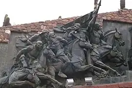 Monumento a los Héroes de la Independencia (1927-1951). Humahuaca, Jujuy. Bajorrelieve izquierdo.