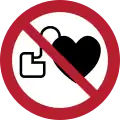 P007 – Prohibido el paso a personas con dispositivos cardiacos implantados