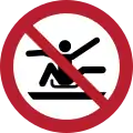P046 – No salir fuera del tobogán