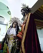 Jesus encuentra a su Madre.