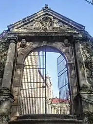 Puerta del antiguo Hospital de San Roque