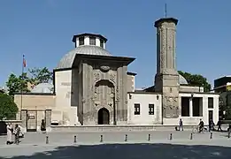 Madrasa Ince Minareli en Konya (c. 1265)