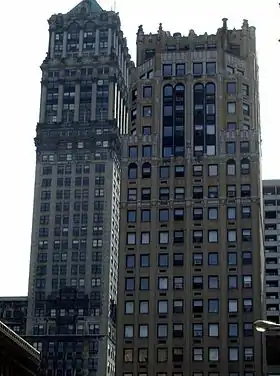 La Book Tower (izquierda) y el Industrial Building, ambos de Louis Kamper.