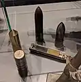 Proyectiles completos y seccionados del M.15 en el Museo de Historia Militar de Viena.