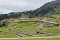 Llamas pastando en las ruinas de Ingapirca en Ecuador.