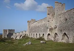 Dentro de la muralla