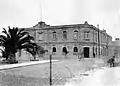 El edificio en 1910.