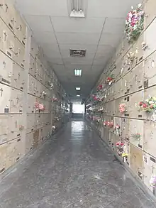 Interior del Gran Panteón, Cementerio de Flores